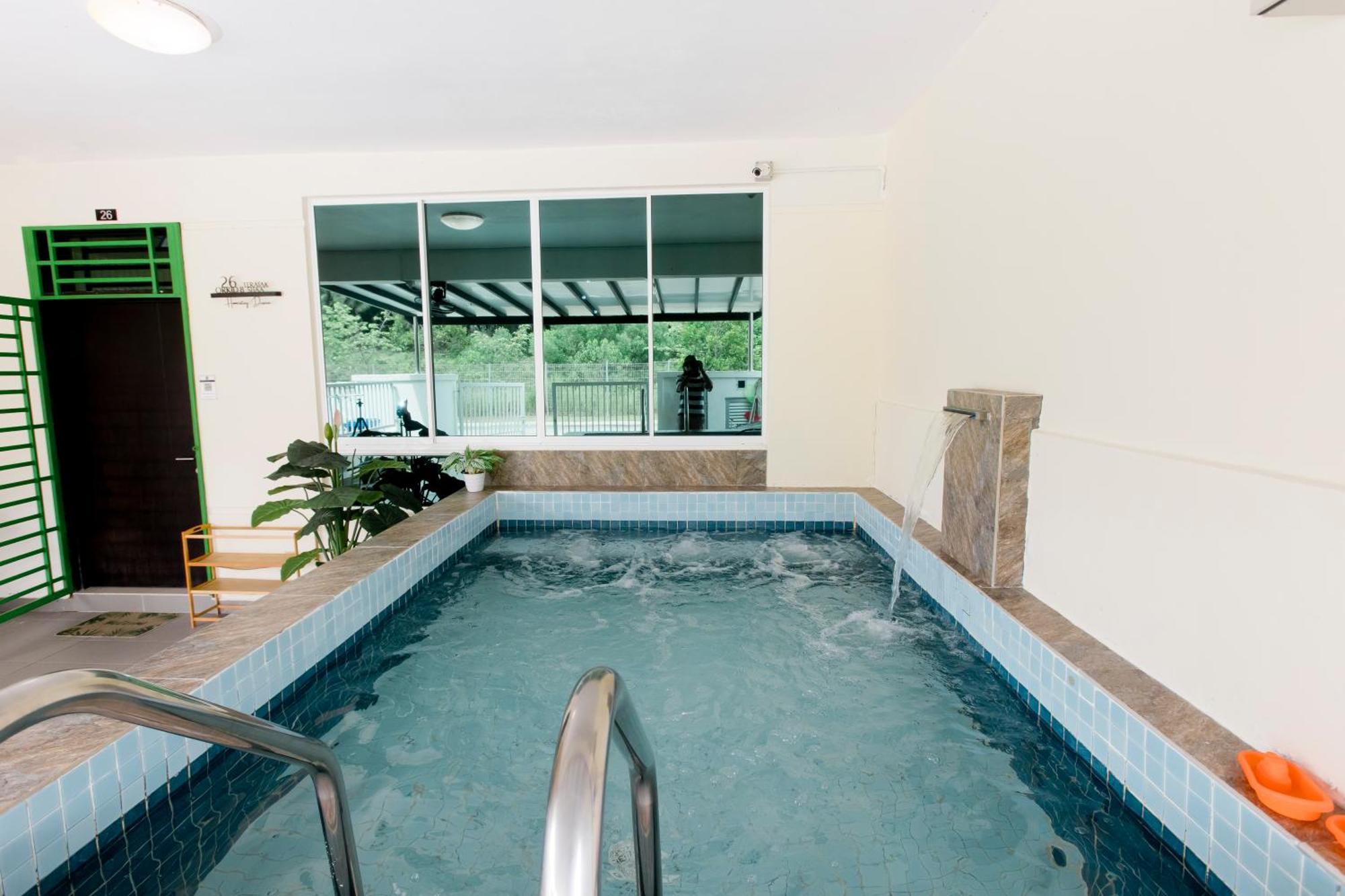 Villa Desaru 16Pax Family With Private Mini Pool & Jacuzzi à Kota Tinggi Extérieur photo